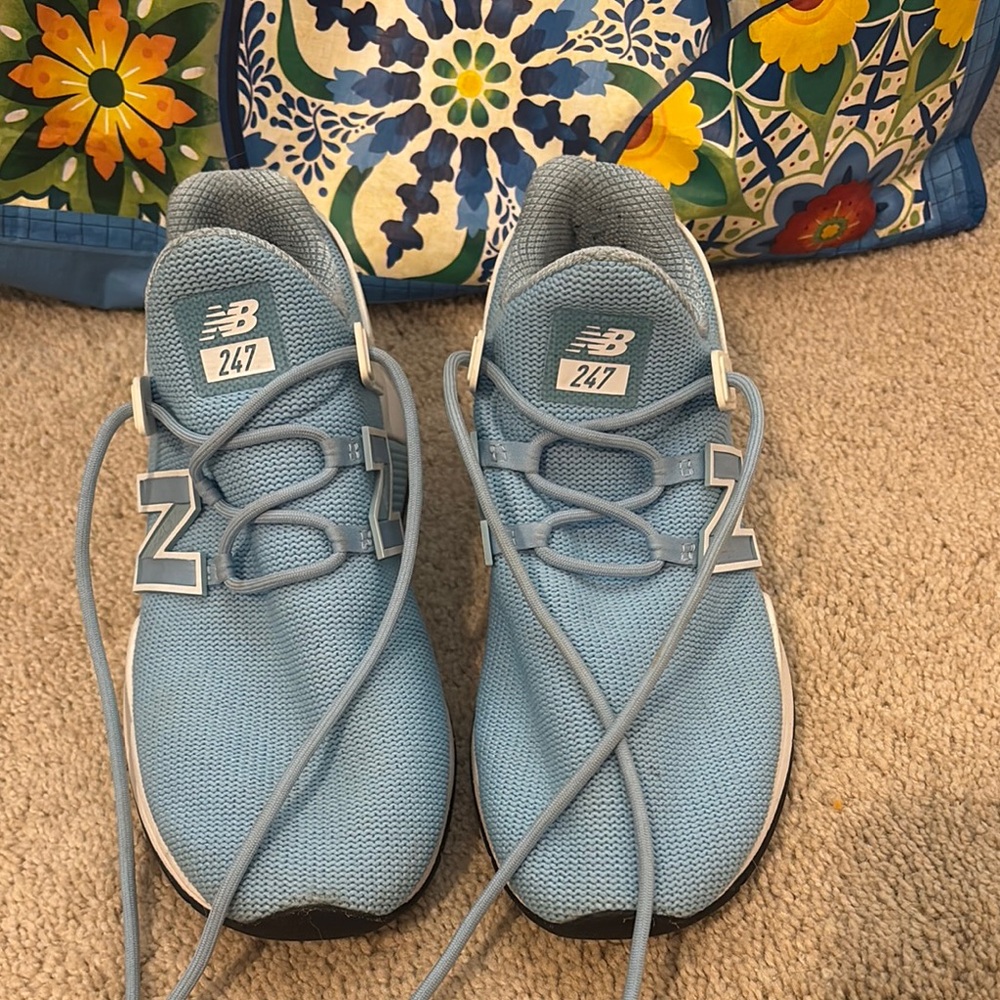 New Balance women’s Blue Sneakers